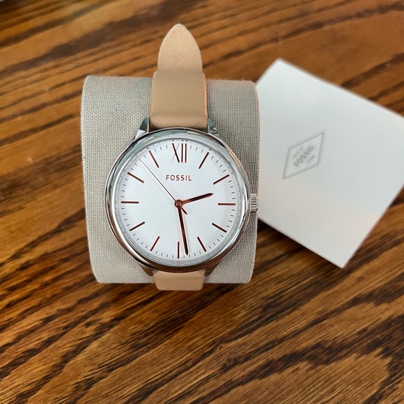 Fossil Suitor Silver White Dial Leather Strap Round Watch Set - Picture 4 of 8